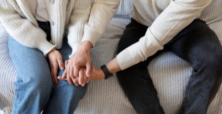 Rolul comunităților online în suportul pentru cuplurile infertile